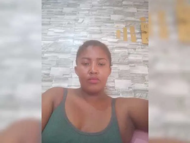 Live sex webcam photo for Andysexy18 #290353368