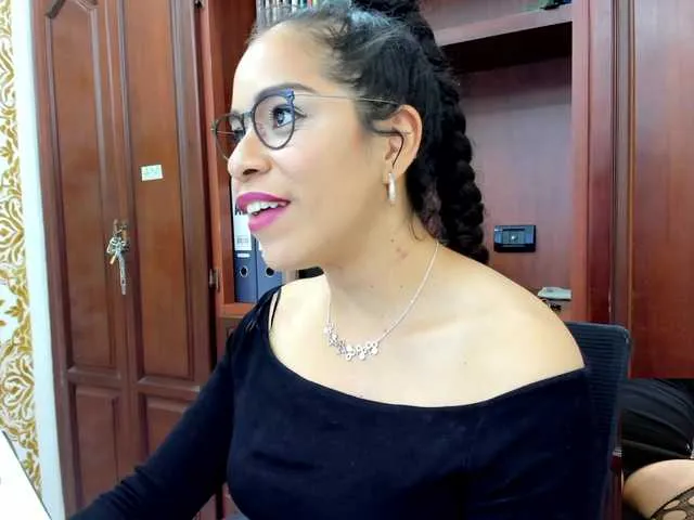 Live sex webcam photo for AnekaMoller #275520191