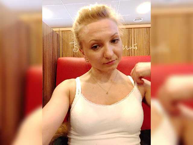 Live sex webcam photo for Anesteishen #272371119