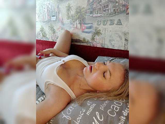 Live sex webcam photo for Anesteishen #272763586