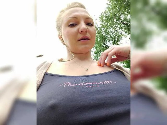 Live sex webcam photo for Anesteishen #273792731