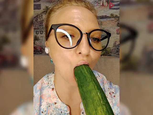 Live sex webcam photo for Anesteishen #275921173