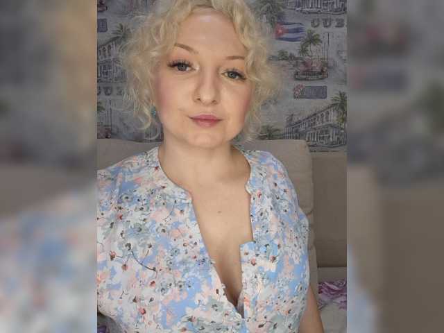 Live sex webcam photo for Anesteishen #276480923