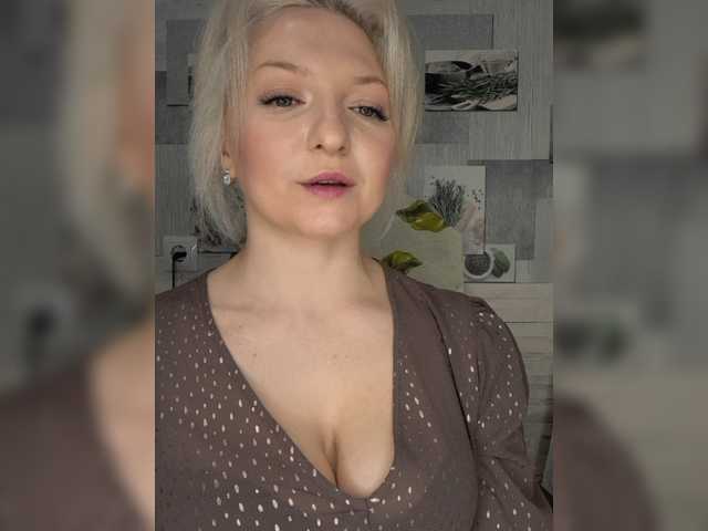 Live sex webcam photo for Anesteishen #276570428