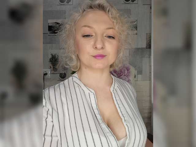 Live sex webcam photo for Anesteishen #276701588