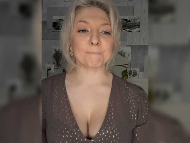 Live sex webcam photo for Anesteishen #276716237