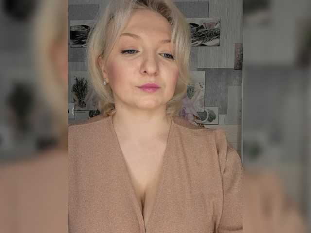 Live sex webcam photo for Anesteishen #276864493