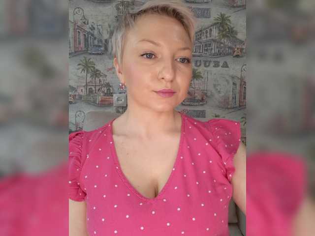 Live sex webcam photo for Anesteishen #277932240