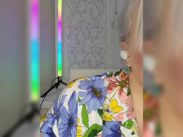 Live sex webcam photo for Anesteishen #290302394