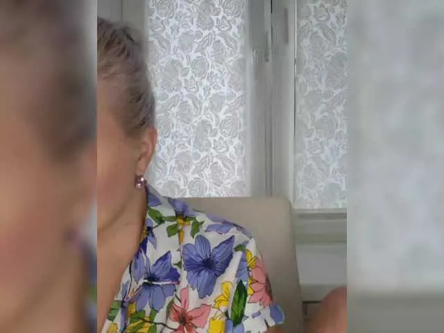 Live sex webcam photo for Anesteishen #291640408