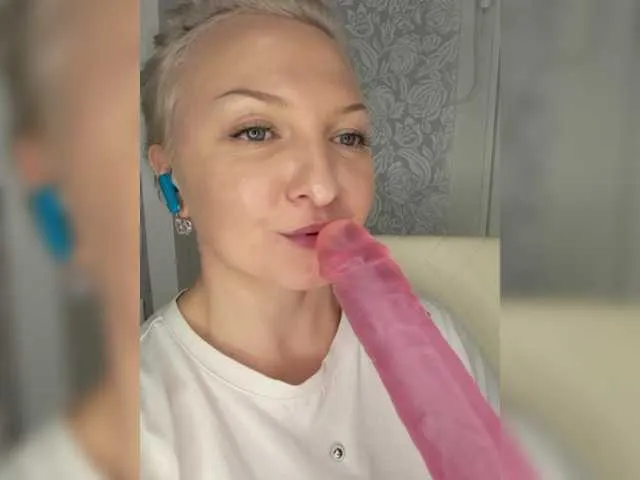 Live sex webcam photo for Anesteishen #294097701