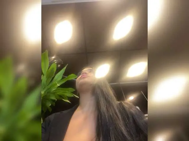 Live sex webcam photo for AngeRouse #277273644