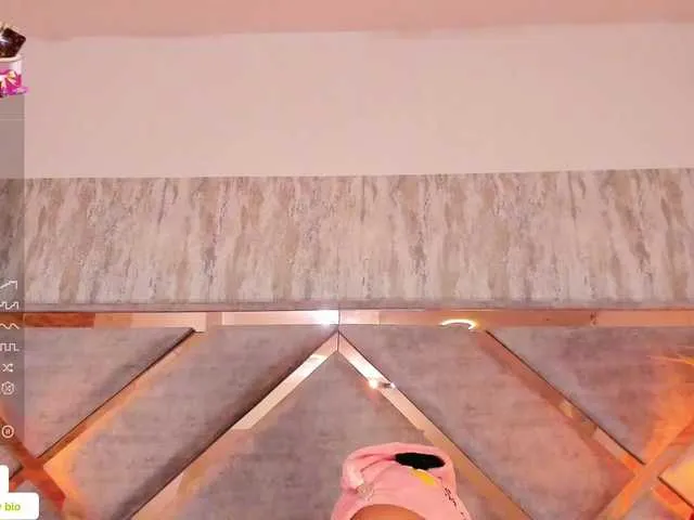 Live sex webcam photo for AngeRouse #277437880