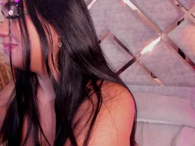 Live sex webcam photo for AngeRouse #290992712