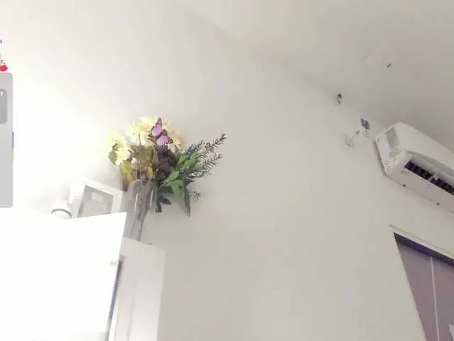 Live sex webcam photo for AngeRouse #291641024