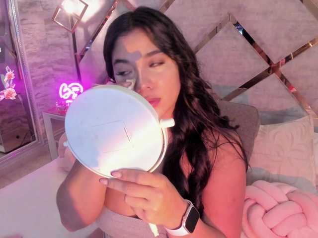 Live sex webcam photo for AngeRouse #292105127