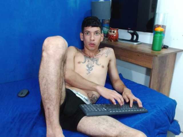 Live sex webcam photo for Angeel-hot24 #290784829