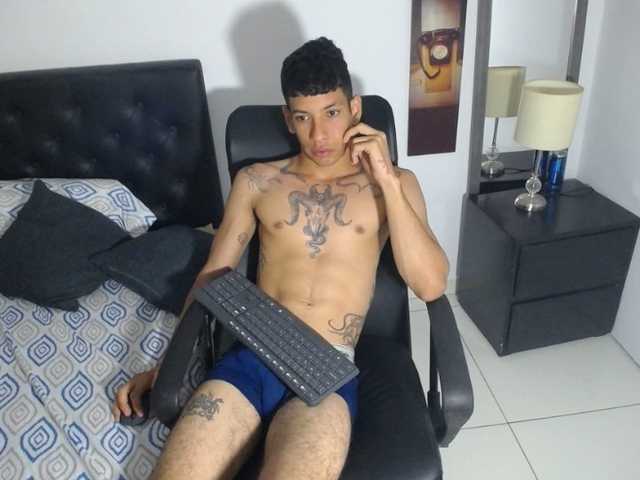 Live sex webcam photo for Angeel-hot24 #290823987