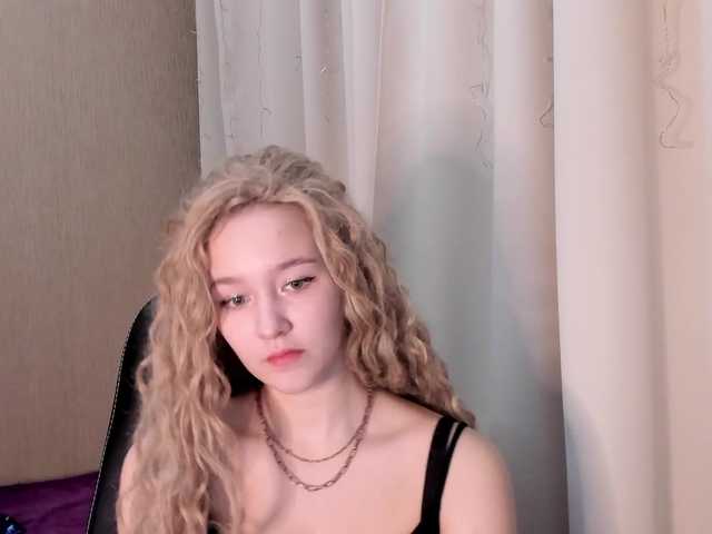 Live sex webcam photo for Angel-Love-Q #272329203