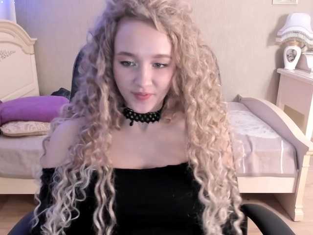 Live sex webcam photo for Angel-Love-Q #272422374