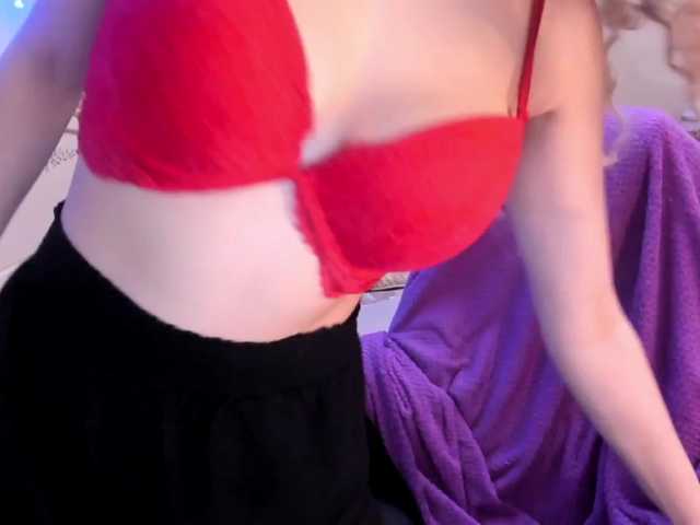 Live sex webcam photo for Angel-Love-Q #272515067