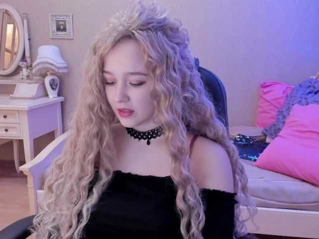 Live sex webcam photo for Angel-Love-Q #272709888
