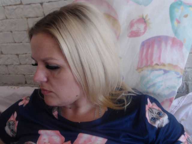 Live sex webcam photo for AngelAlone #273661603