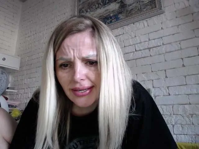 Live sex webcam photo for AngelAlone #290446715