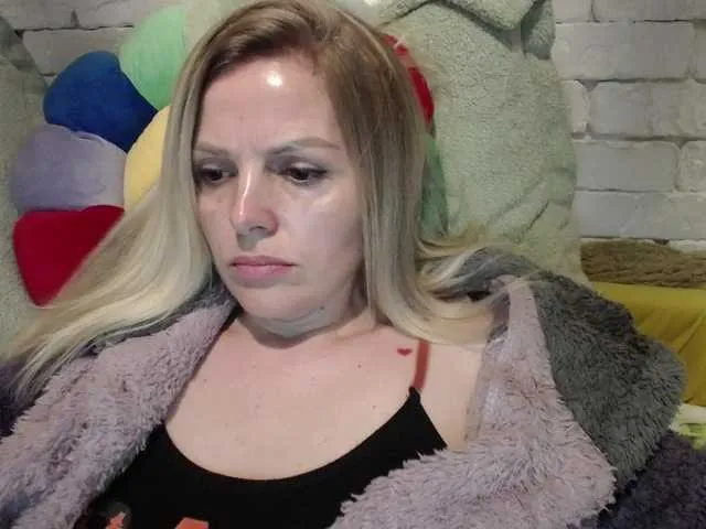 Live sex webcam photo for AngelAlone #290691934