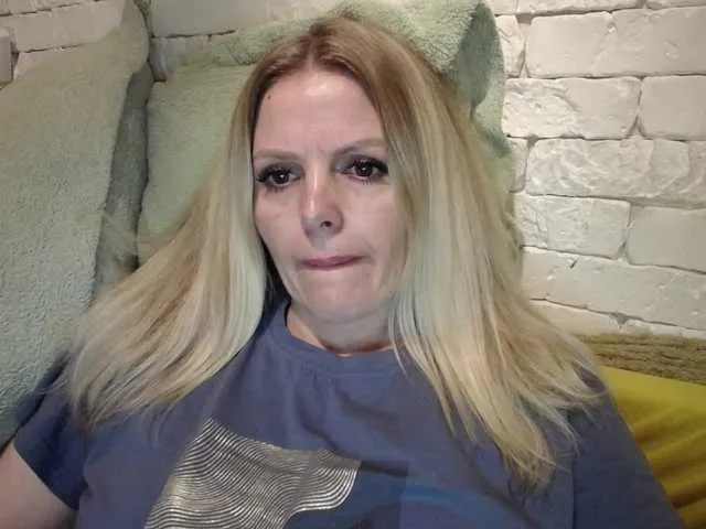 Live sex webcam photo for AngelAlone #290697914