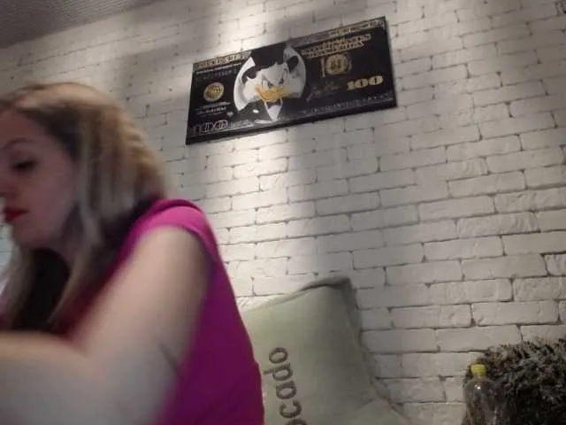 Live sex webcam photo for AngelAlone #291085875
