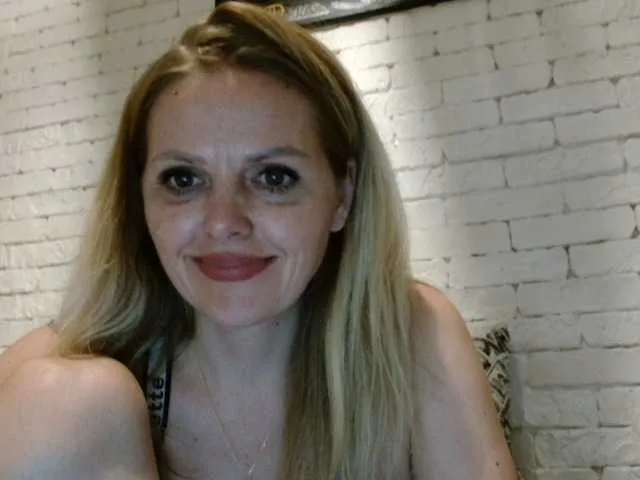 Live sex webcam photo for AngelAlone #291702822