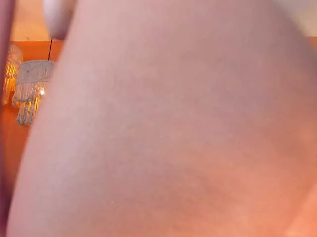 Live sex webcam photo for AngelCox1 #277193078