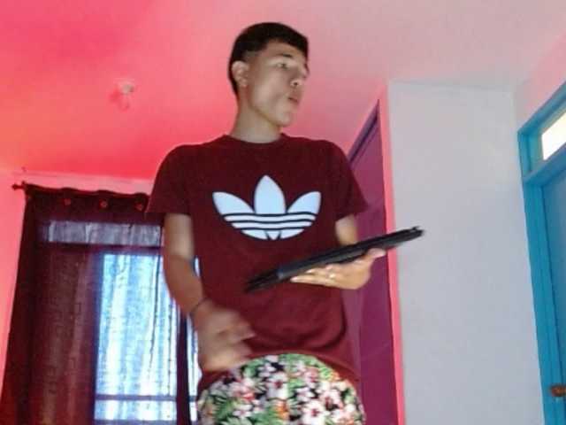 Live sex webcam photo for AngelDemon23 #277111936