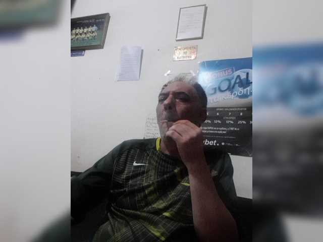 Live sex webcam photo for AngelMan13 #275626758