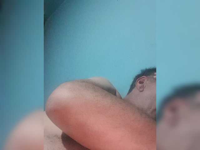 Live sex webcam photo for AngelMan13 #275669458