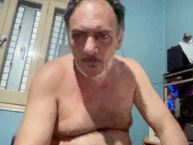 Live sex webcam photo for AngelMan13 #276654618