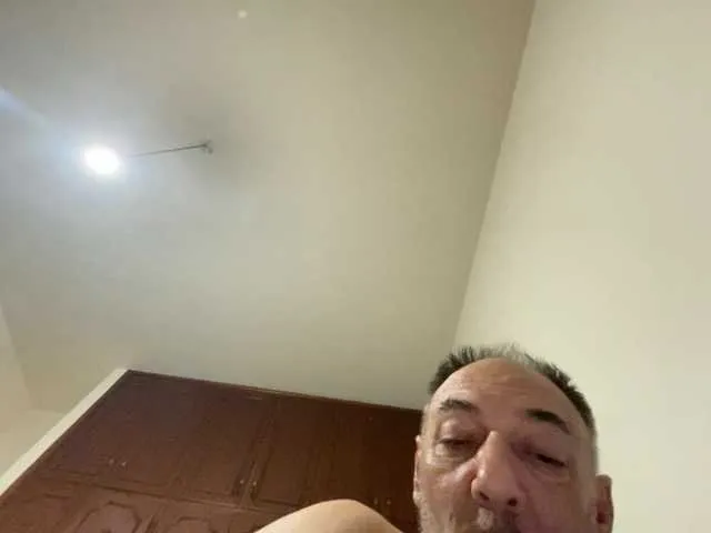 Live sex webcam photo for AngelMan13 #291349736