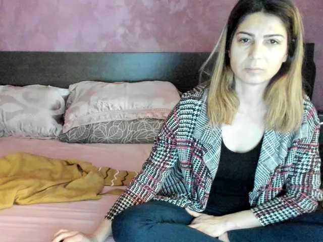 Live sex webcam photo for AngelNicolle #290792385