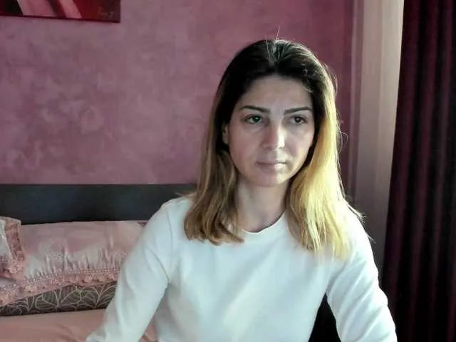 Live sex webcam photo for AngelNicolle #290839991