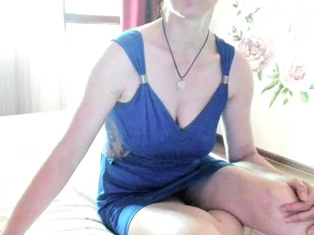 Live sex webcam photo for AngelNicolle #291260476
