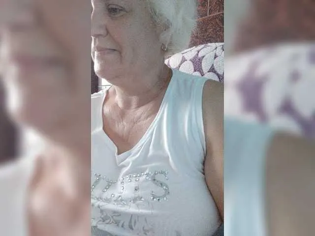 Live sex webcam photo for AngelaFamez #274382079