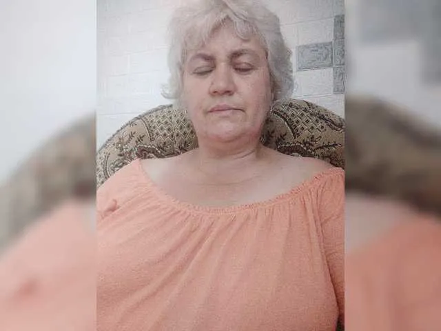 Live sex webcam photo for AngelaFamez #275499098