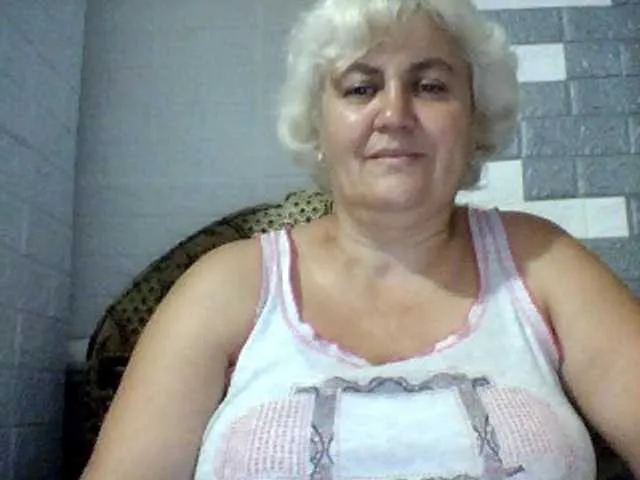 Live sex webcam photo for AngelaFamez #275940627