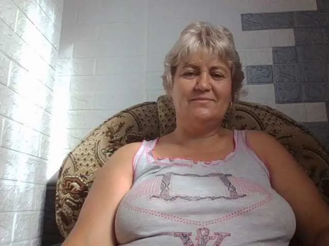 Live sex webcam photo for AngelaFamez #276190456