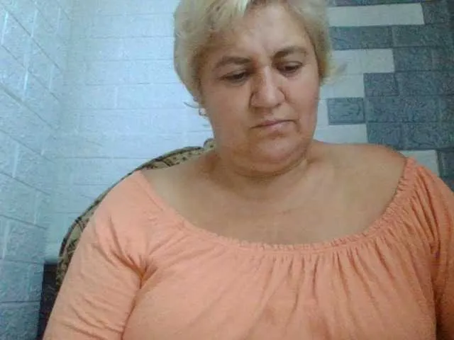 Live sex webcam photo for AngelaFamez #276383493