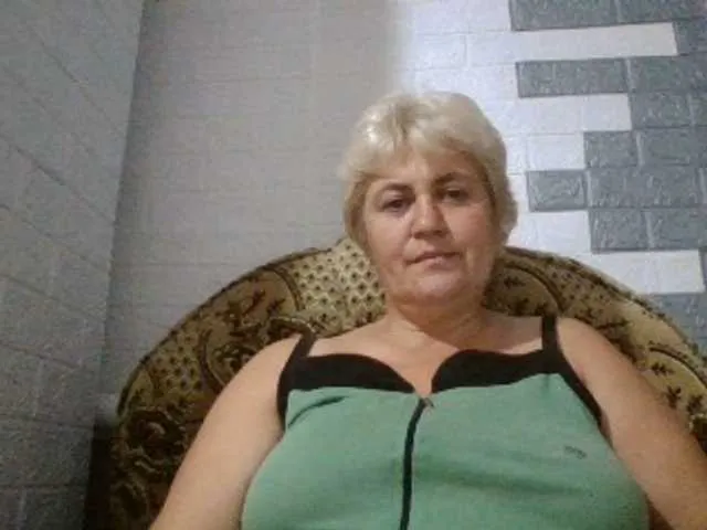 Live sex webcam photo for AngelaFamez #276399344