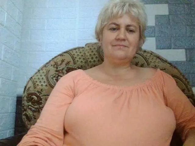 Live sex webcam photo for AngelaFamez #276403677