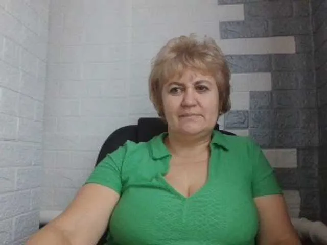 Live sex webcam photo for AngelaFamez #276898741