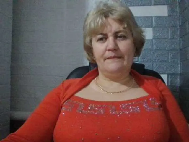 Live sex webcam photo for AngelaFamez #277563582